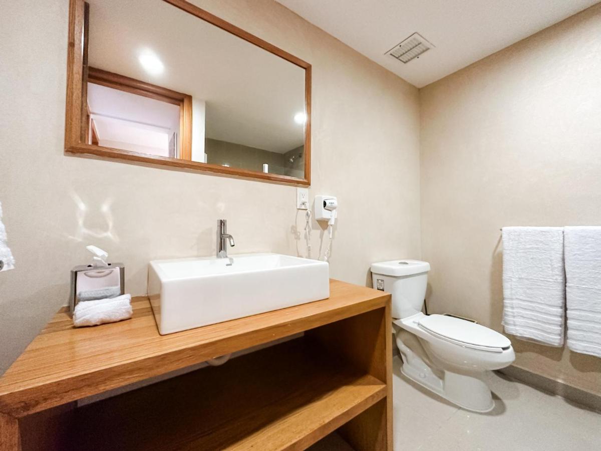 Apartamento Azulb15 3 Bedroom Playacar Phase Ii Playa del Carmen